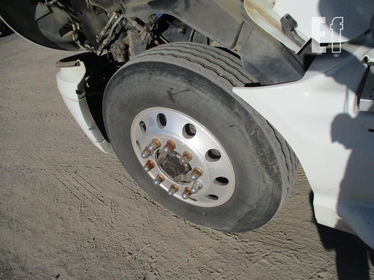 2017-international-prostar-image-22