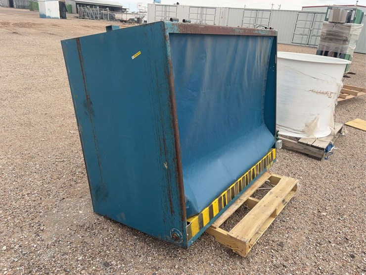 industrial-dock-shelter,-steel-frame-with-blue-vinyl-curtain,-6'x6'x4'-image-4