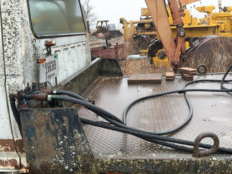 #301-•-1980-ford-k604-flatbed-truck-image-27