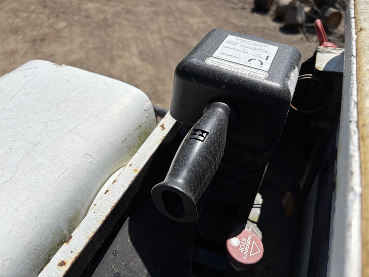 2010-ford-f750-image-42