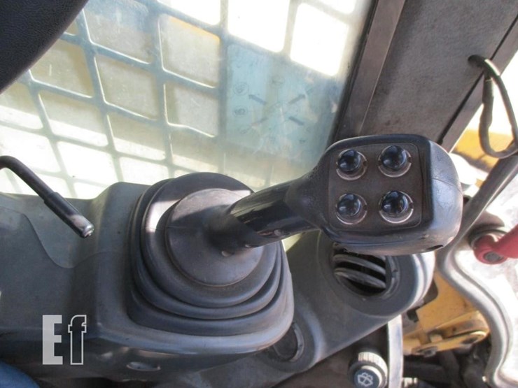 2017-caterpillar-272d2-xhp-image-8