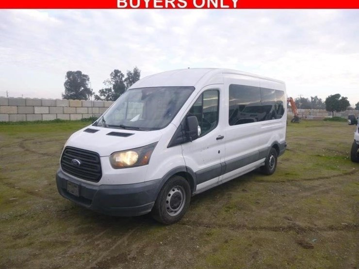 2017-ford-transit-image-1