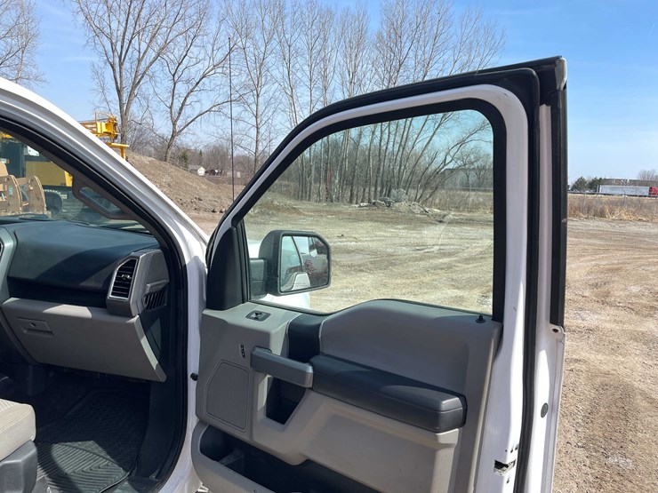 #5673-•-2015-f150-xlt-4x4-extended-cab-(has-wi-title)-image-75