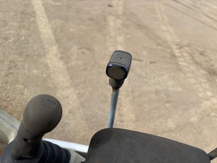 takeuchi-tb216-image-34