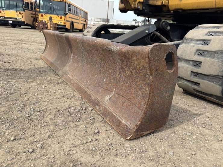 2010-caterpillar-303-image-9