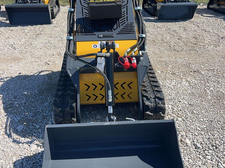 2026-sdlanch-dll60-mini-skid-steer-image-2