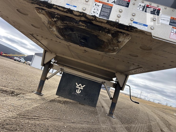 2025-wilson-grain-trailer-image-17