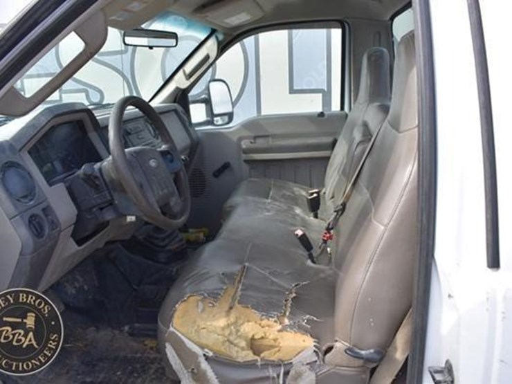 2008-ford-f250-image-14