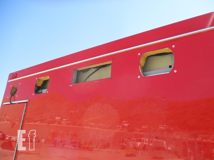 2011-dodge-3500-image-23