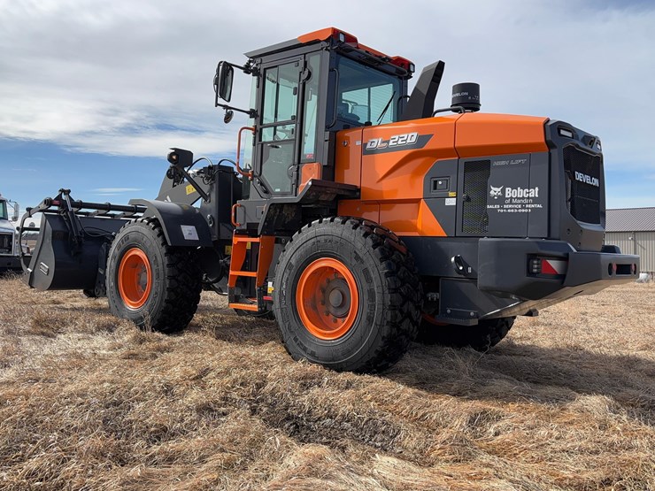 2022-develon-dl220-7-image-4