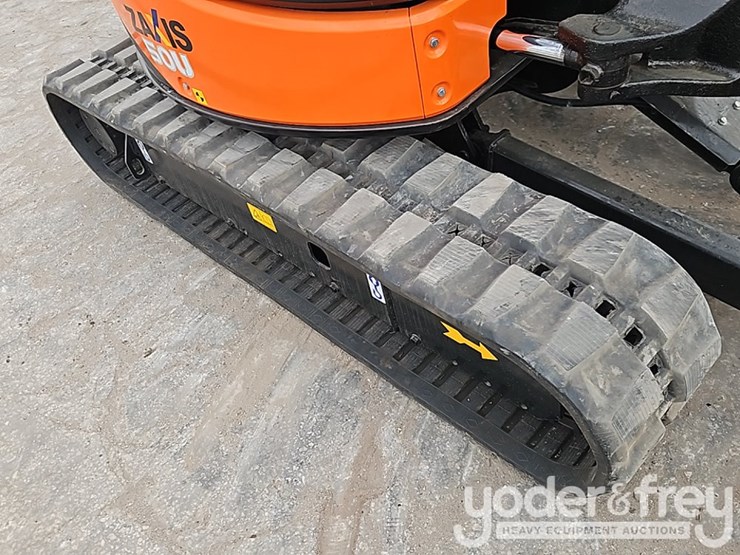 2011-hitachi-zx50u-3f-image-13