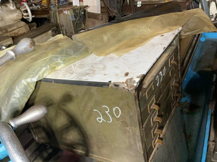 #230-•-tool-chest-and-rubber-sheet-image-3