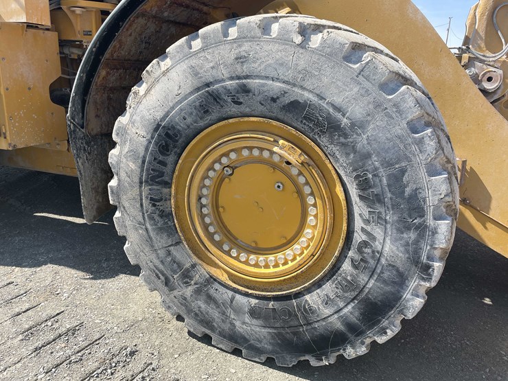 caterpillar-982m-image-13