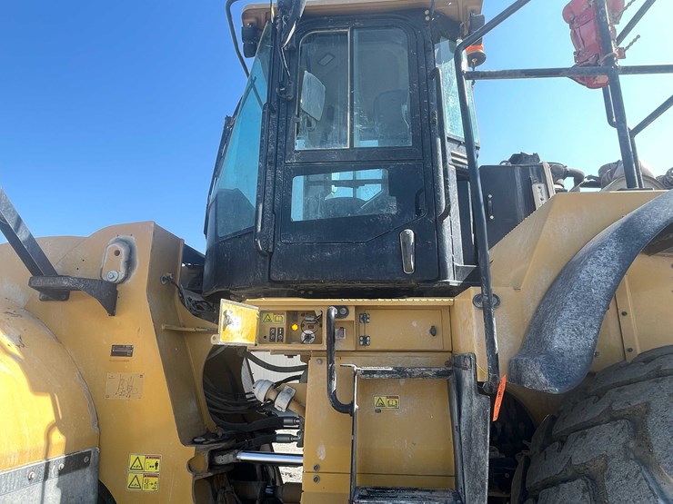 caterpillar-982m-image-39