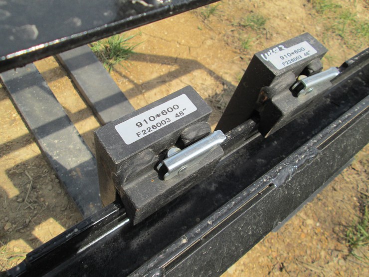#44063-•-4'-skid-steer-forks-image-5