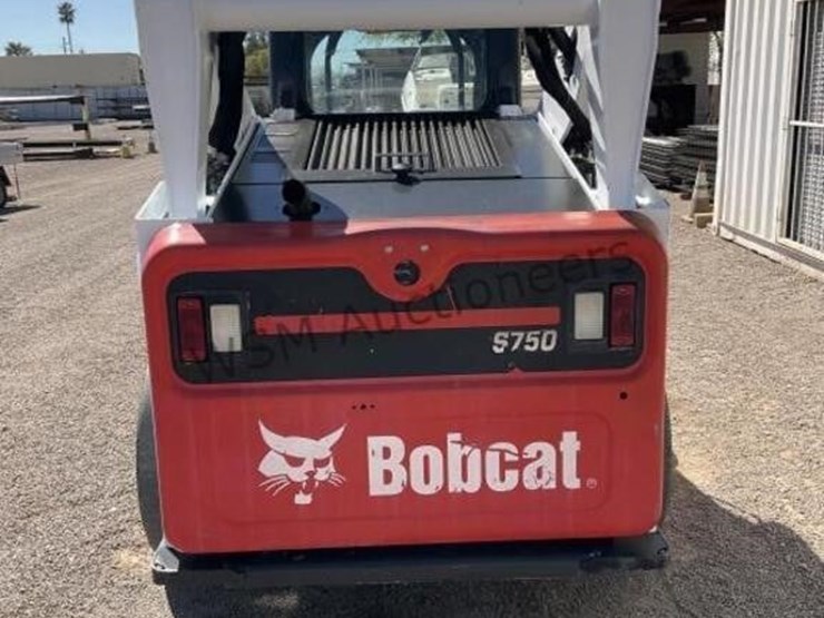 2015-bobcat-s750-image-7