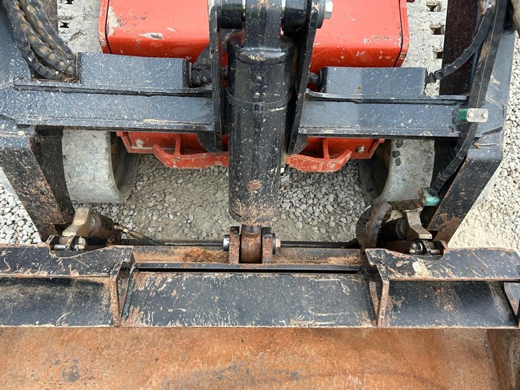2021-ditch-witch-sk3000-image-10