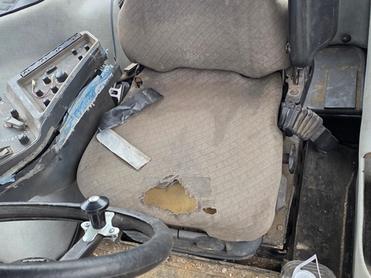 case-ih-mx220-image-47