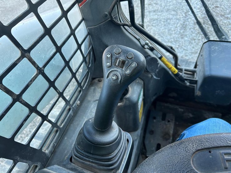 2021-bobcat-t76-image-25