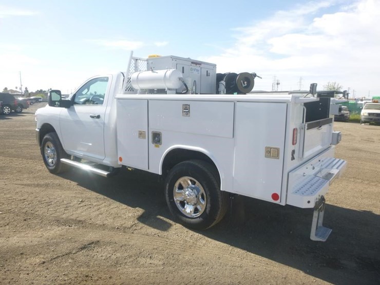 2024-dodge-2500-image-4