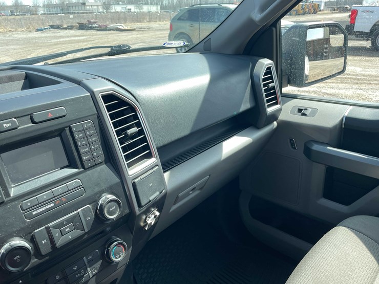 #5673-•-2015-f150-xlt-4x4-extended-cab-(has-wi-title)-image-66