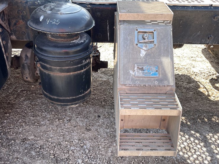 2004-kenworth-t800-image-30