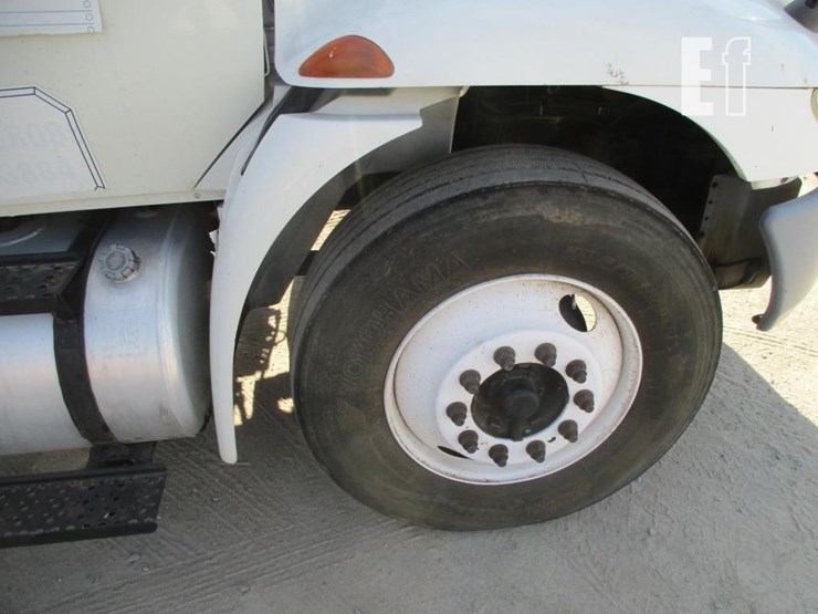 2013-international-durastar-4300-image-18