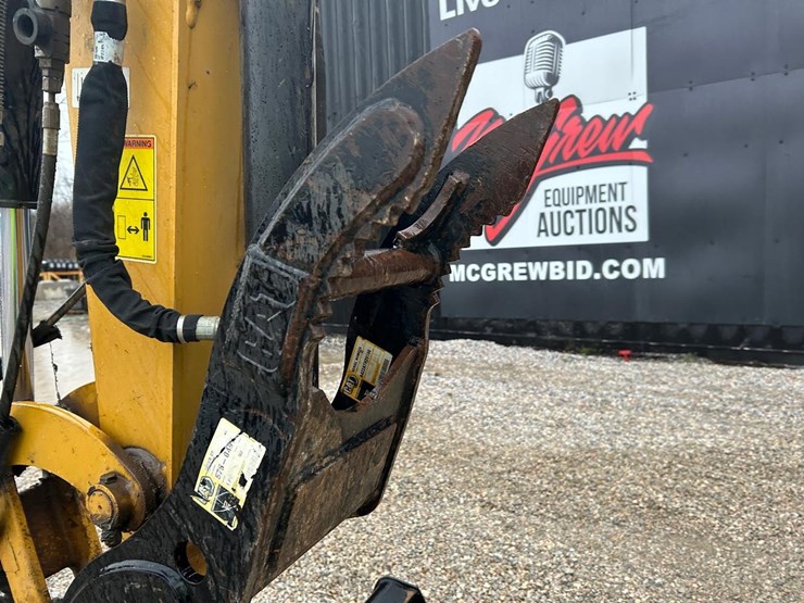 2022-caterpillar-305-image-9