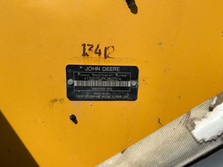 2019-deere-317g-image-26