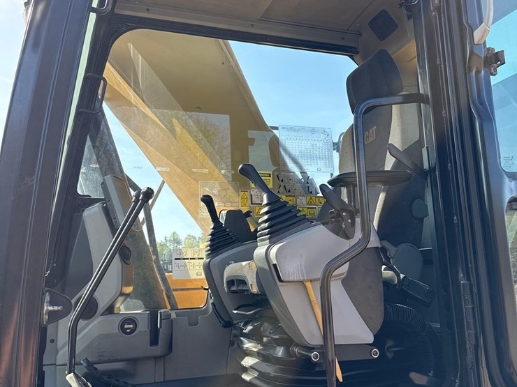 2018-caterpillar-336fl-image-24