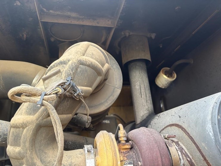 2005-deere-624j-image-62