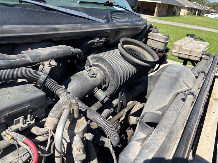 #300-•-2006-gmc-c6500-forestry-chip-truck-image-28