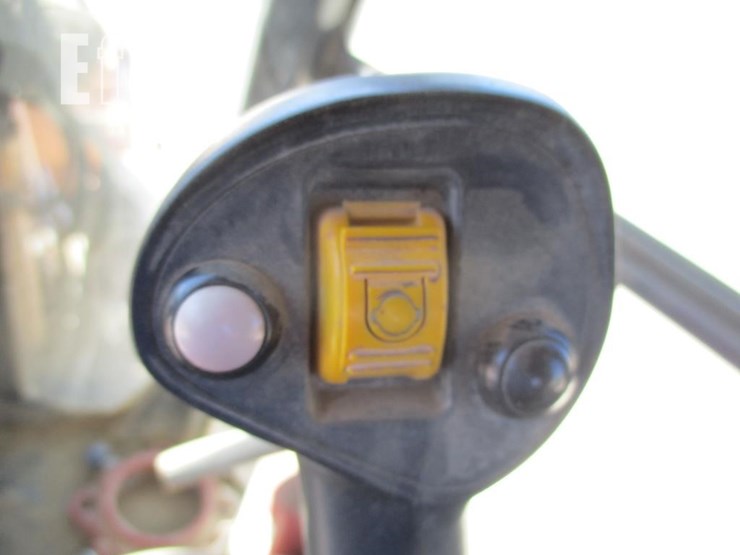 2015-case-580n-image-10