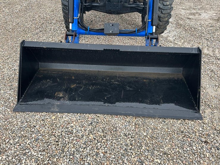 2016-new-holland-workmaster-70-image-9