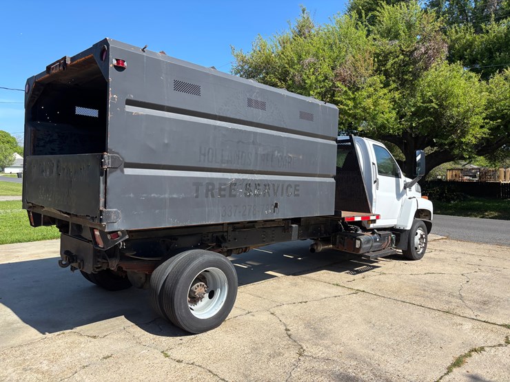 #300-•-2006-gmc-c6500-forestry-chip-truck-image-4