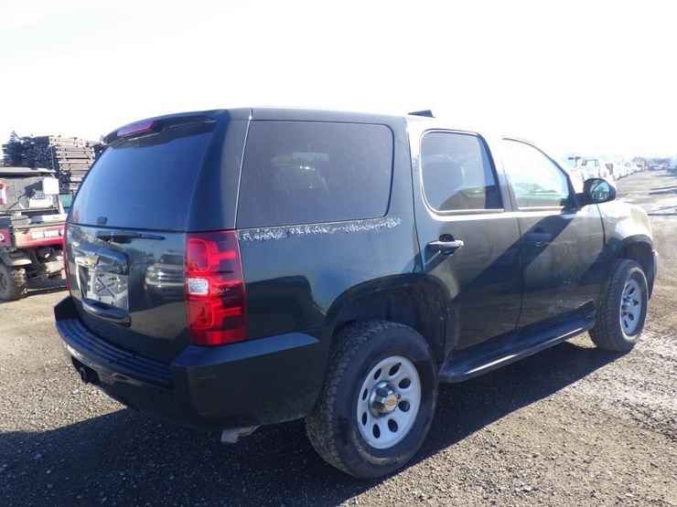 2014-chevrolet-tahoe-image-3