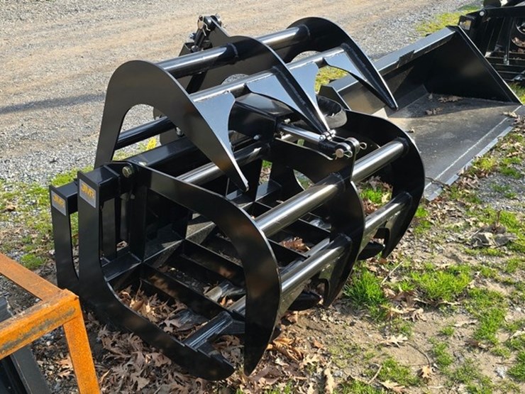 new-jmr-40"-mini-skidloader-grapple-image-4