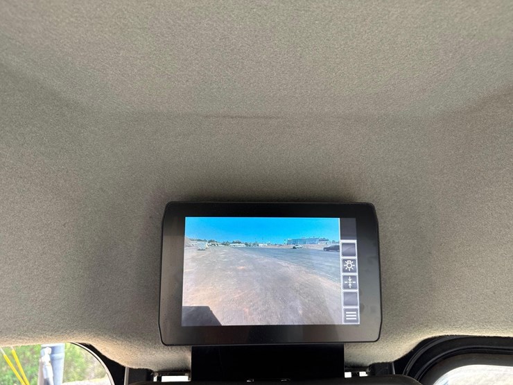 2019-caterpillar-120m-image-36