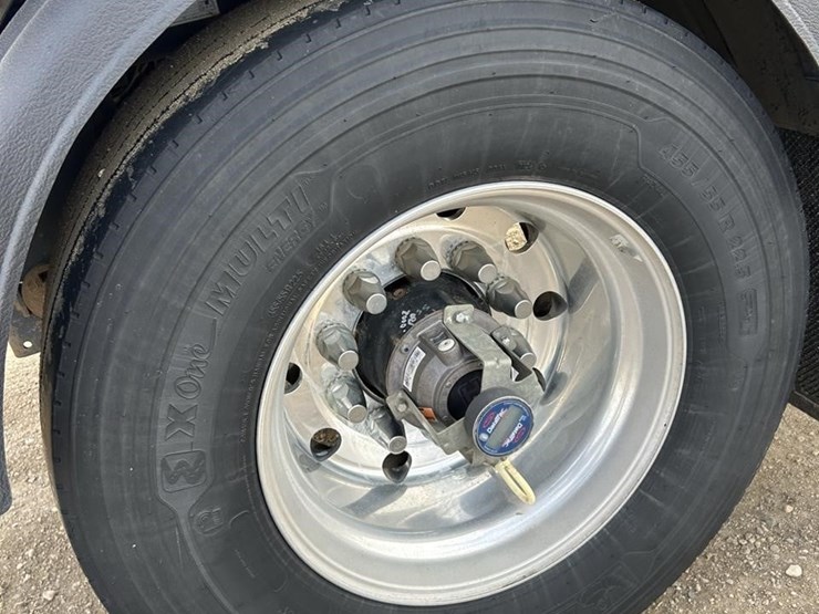 2025-wilson-grain-trailer-image-43