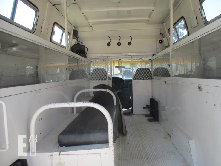 1992-ford-e350-image-13