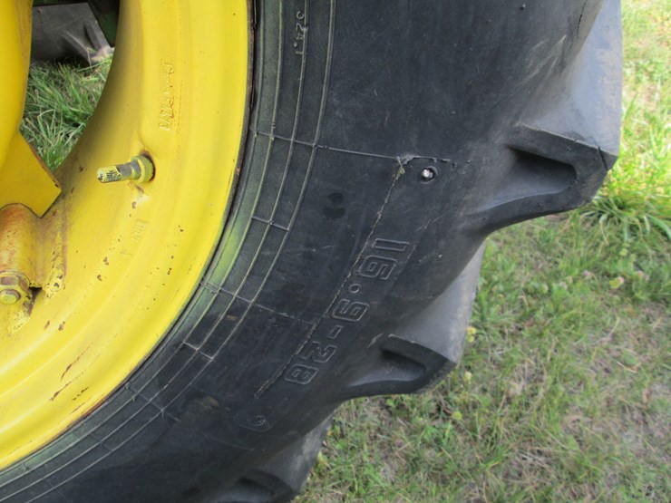 john-deere-2240-image-10