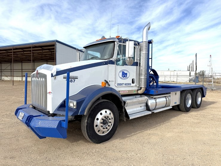 2008-kenworth-t800-image-1