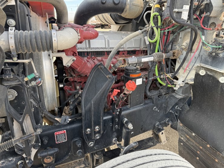 2015-mack-pinnacle-chu613-image-18