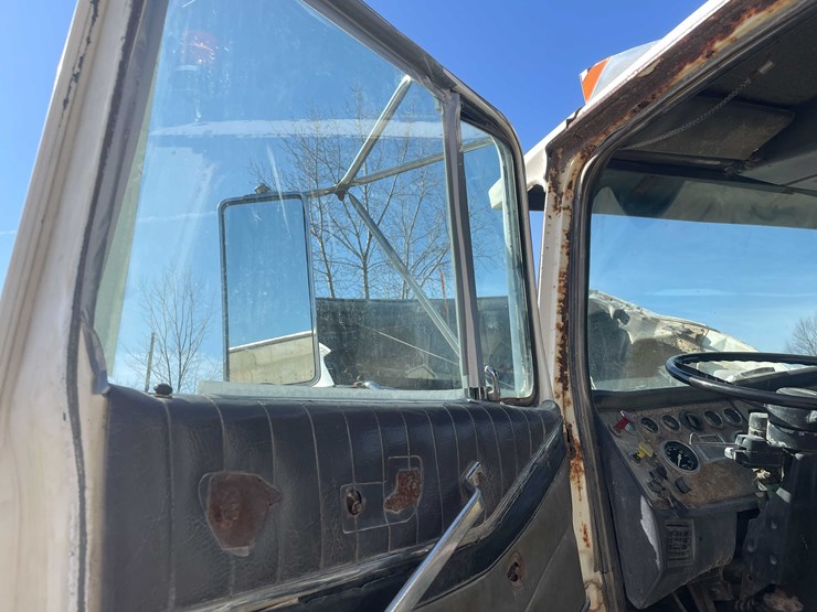 1987-ford-ltl9000-image-54