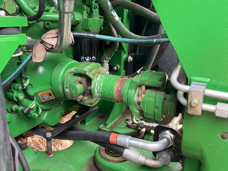 2013-john-deere-9560r-image-23