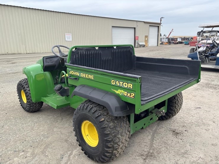 john-deere-gator-image-4