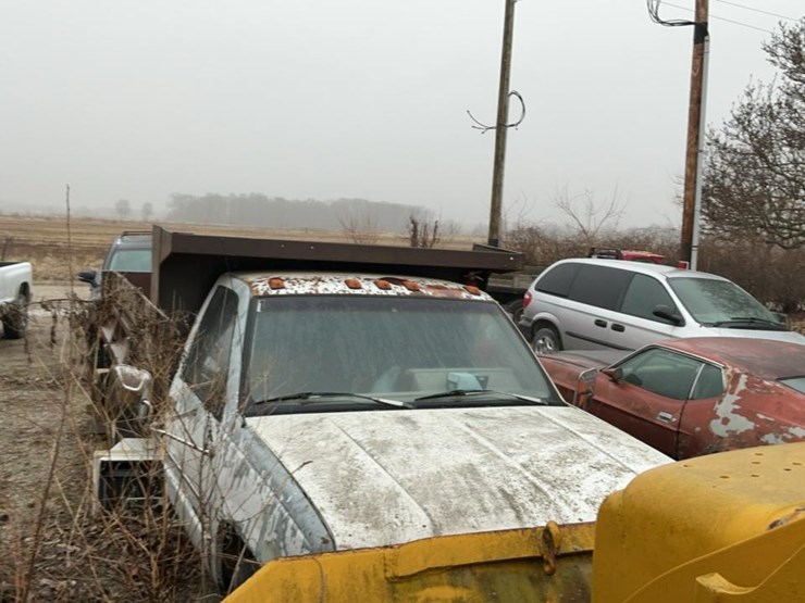 1991-chevrolet-cheyenne-3500-image-9