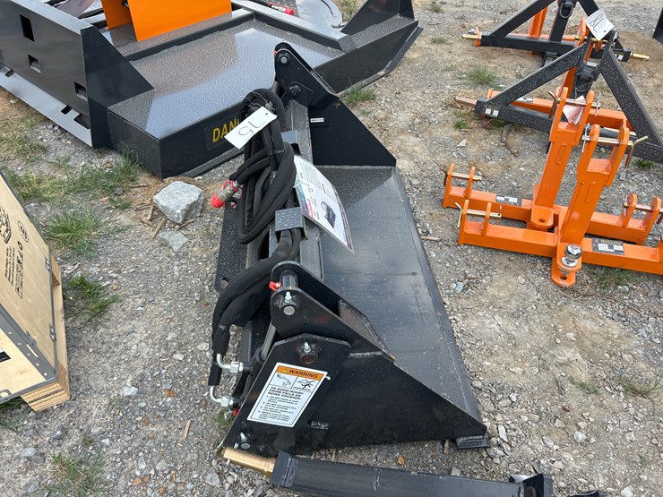 #75-•-mini-skid-steer-4-in-1-bucket-image-2