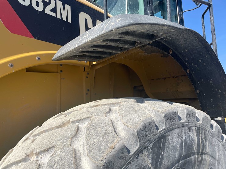 caterpillar-982m-image-24