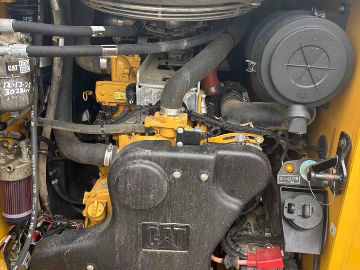 2019-caterpillar-272d2-image-8